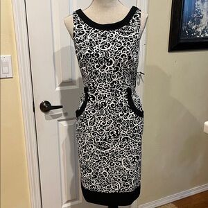 Maggy London Black and White Swirl Patterned Midi Dress